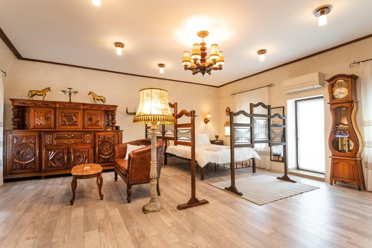 Historic Apartment In The Heart Of The City Veliko Tarnovo Exterior photo