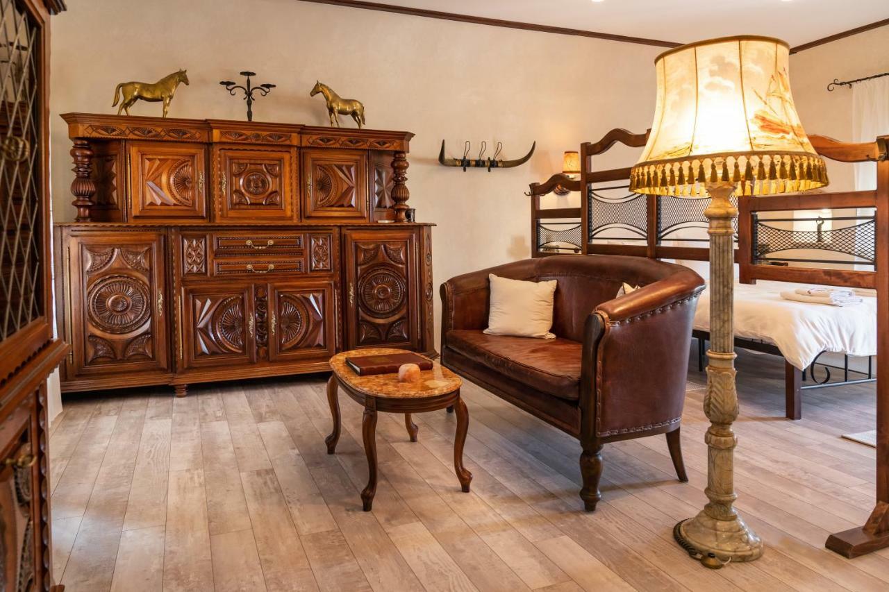 Historic Apartment In The Heart Of The City Veliko Tarnovo Exterior photo