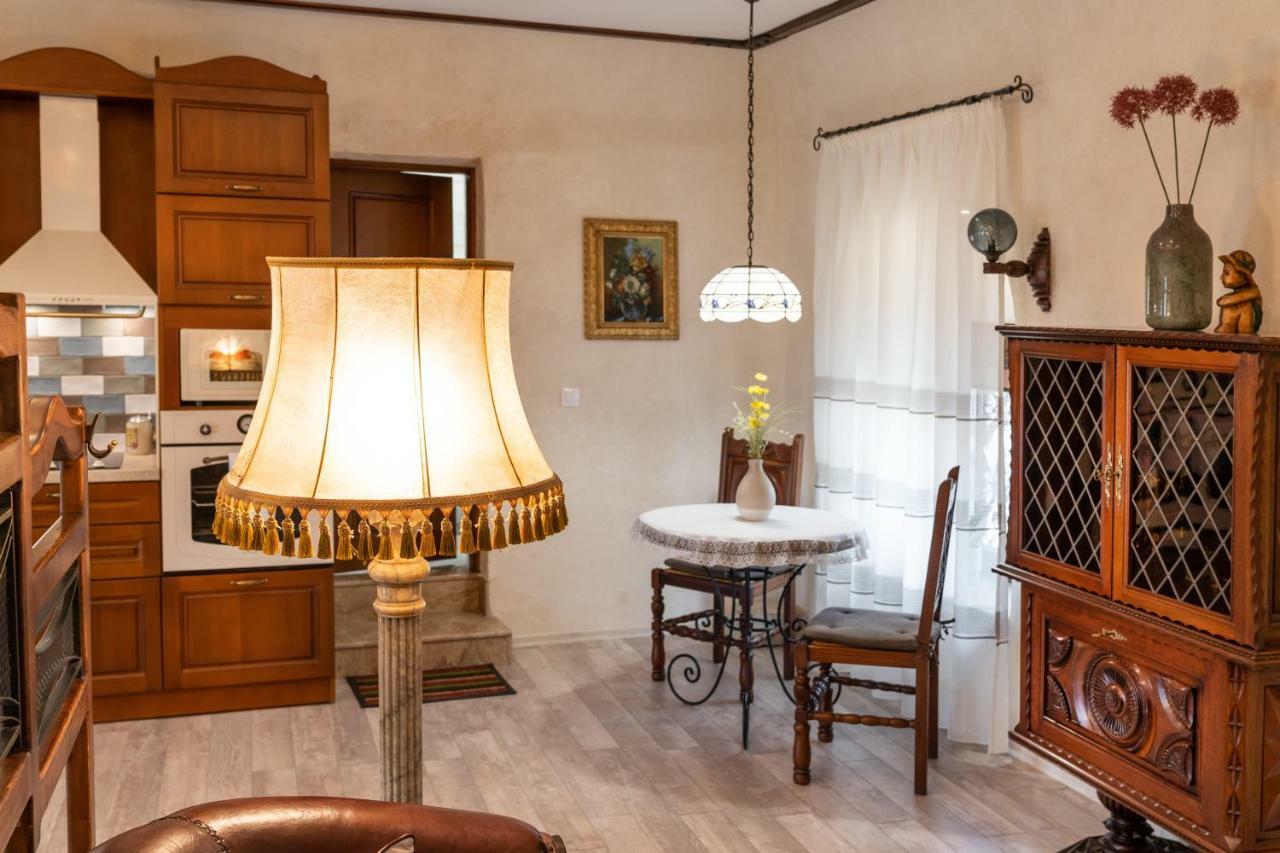 Historic Apartment In The Heart Of The City Veliko Tarnovo Exterior photo